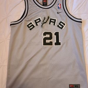 Spurs Tim Duncan basketball jersey, boys XL